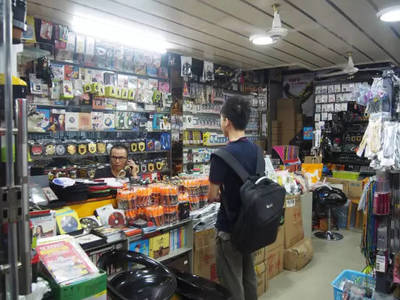 從4000家到400家 全國最大汽車用品集散地的轉(zhuǎn)型之痛